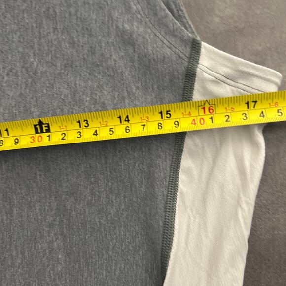 Lululemon Performance Tank Top Women’s *dimensions in Picture - Picture 4 of 4